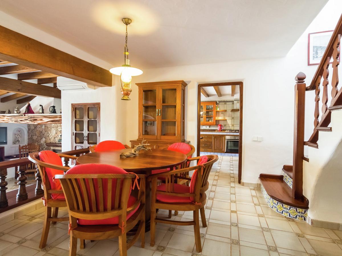 Cozy Holiday Home In Santa Eularia Des Riu With Private Pool Zewnętrze zdjęcie